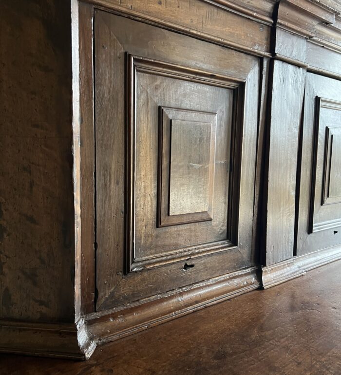 Early 18th century Italian walnut sarcristy credenza cupboard - Image 5