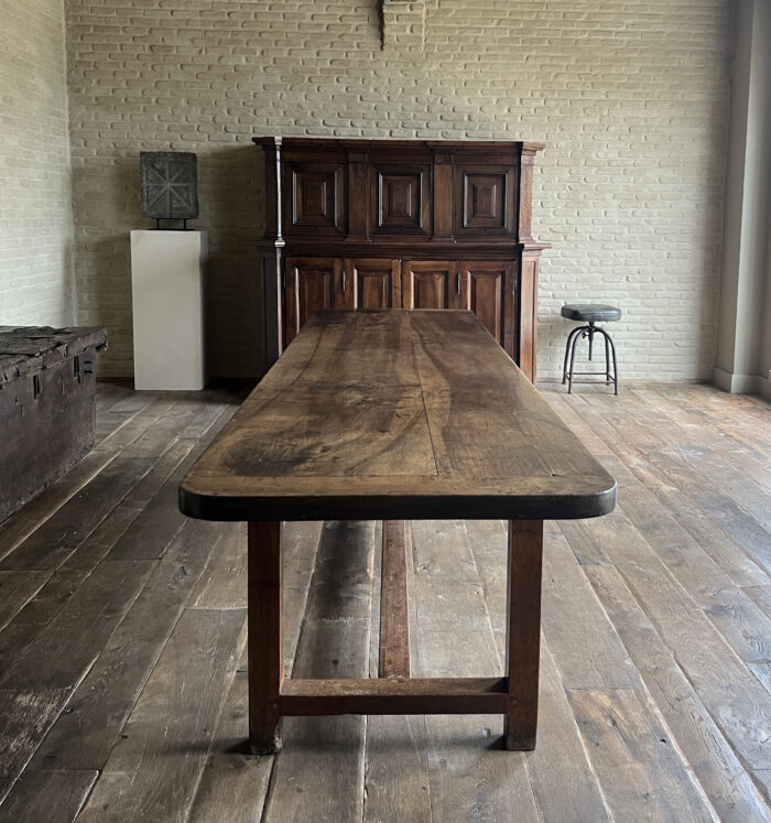 Italian late 18th century Walnut Refectory Farm Table - Image 3